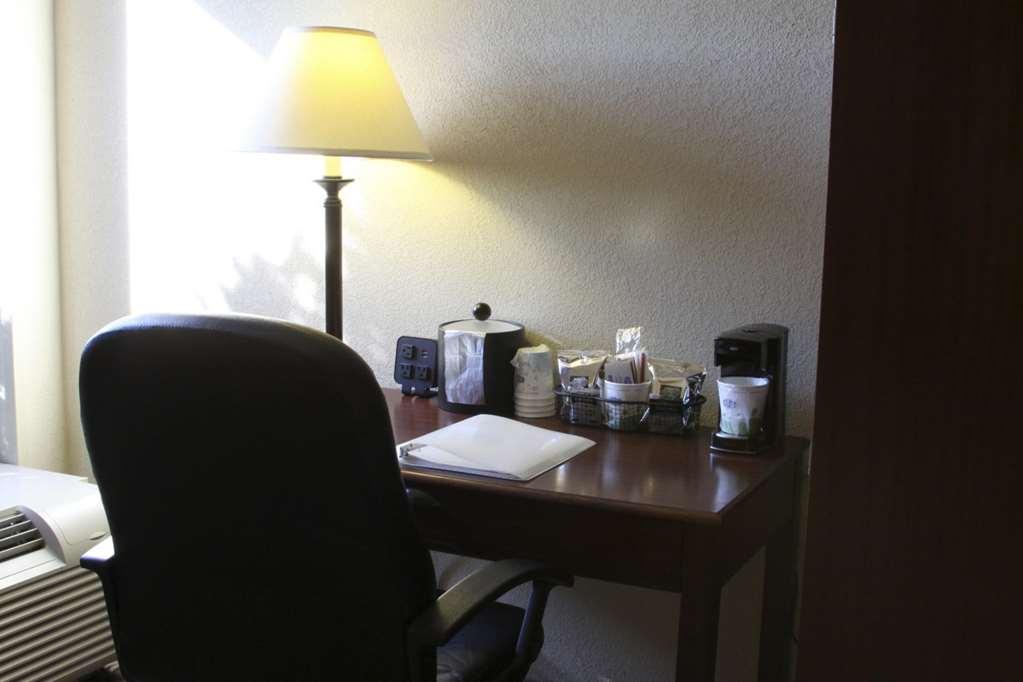 Hampton By Hilton Of Eddyville Hotel