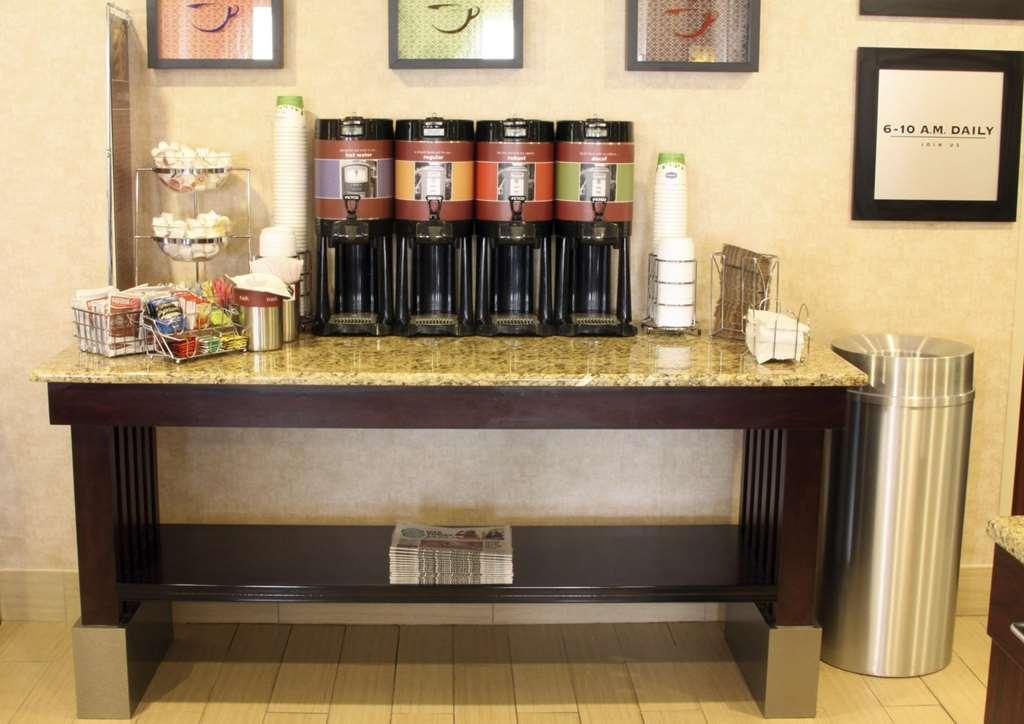 Hampton By Hilton Of Eddyville